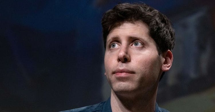 Sam Altman'ın iPhone'u Kovulduktan Sonra Çalışmaz Hale Geldi!