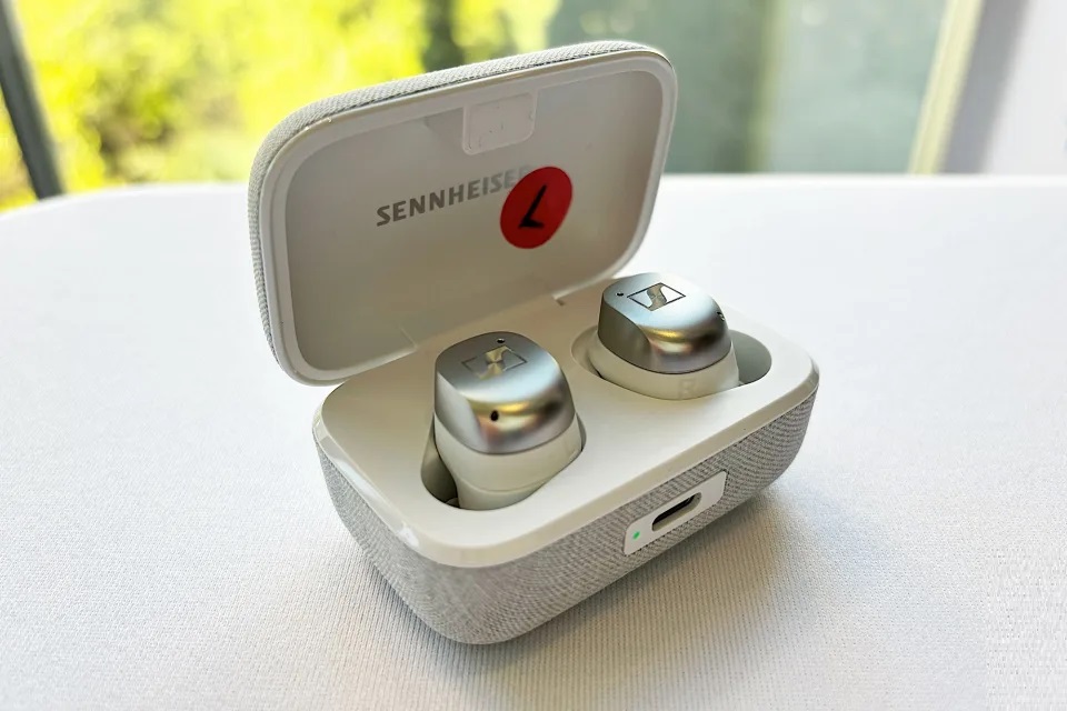 Sennheiser Momentum Sport