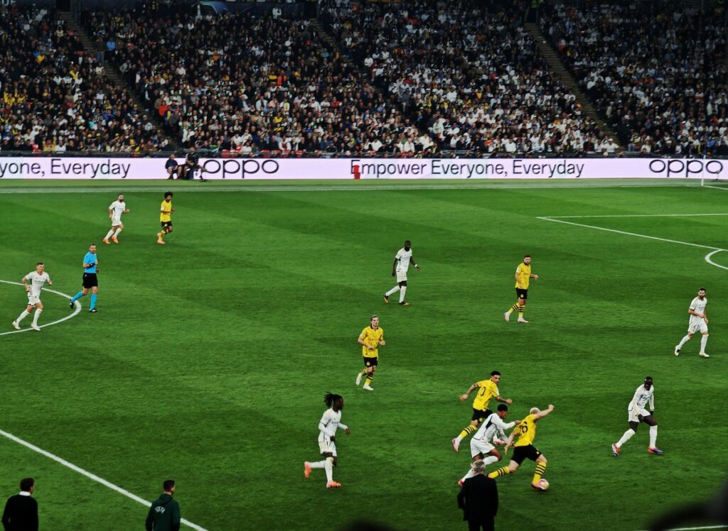 Real Madrid 15. UCL Şampiyonluğunu Elde Ederken Oppo, Find X7 Ultra'yı Wembley Stadyumu'nun Her Yerine Yerleştiriyor!