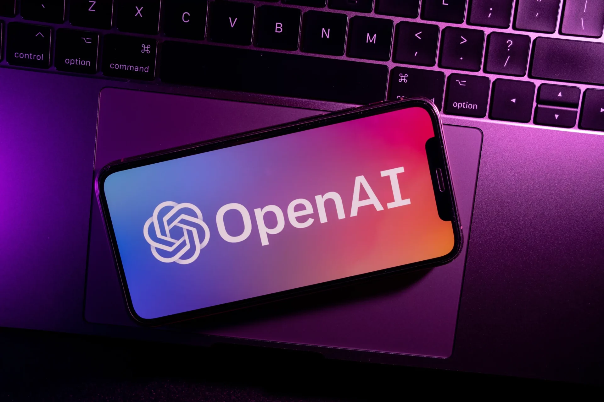 OpenAI, 'Strawberry' Kod Adıyla Yeni Bir Akıl Yürütme Teknolojisi Üzerinde Çalışıyor!