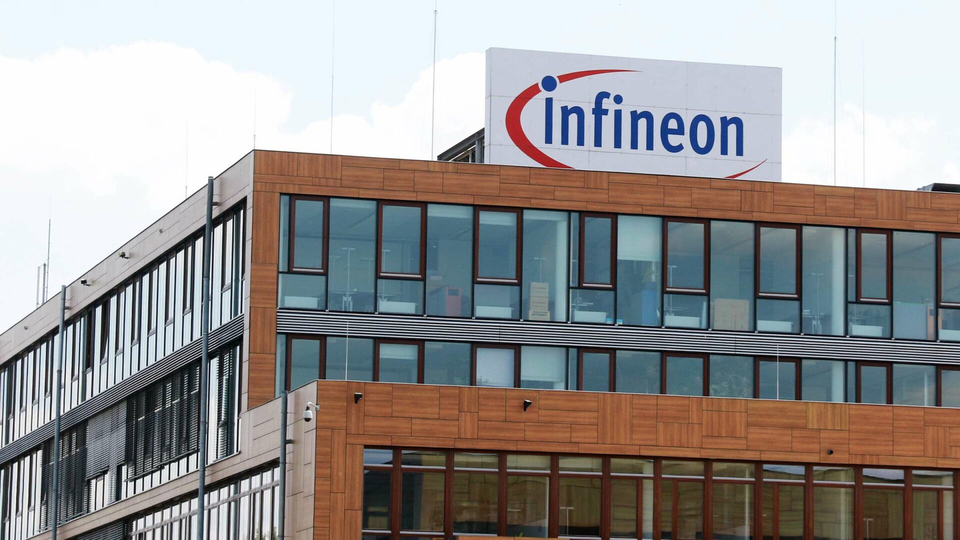 Infineon'a Şok Tazminat: Qimonda Davası İçin 837 Milyon Dolar Ödenecek!