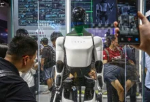 Tesla'nın Humanoid Robotu Optimus, Hareket Yakalama Teknolojisiyle Güçleniyor!