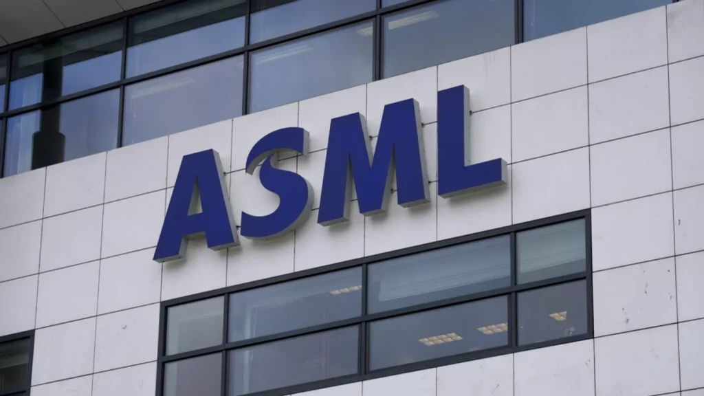 ASML, erken yayınlanan 3. çeyrek kazançlarında satış tahminlerini düşürdü