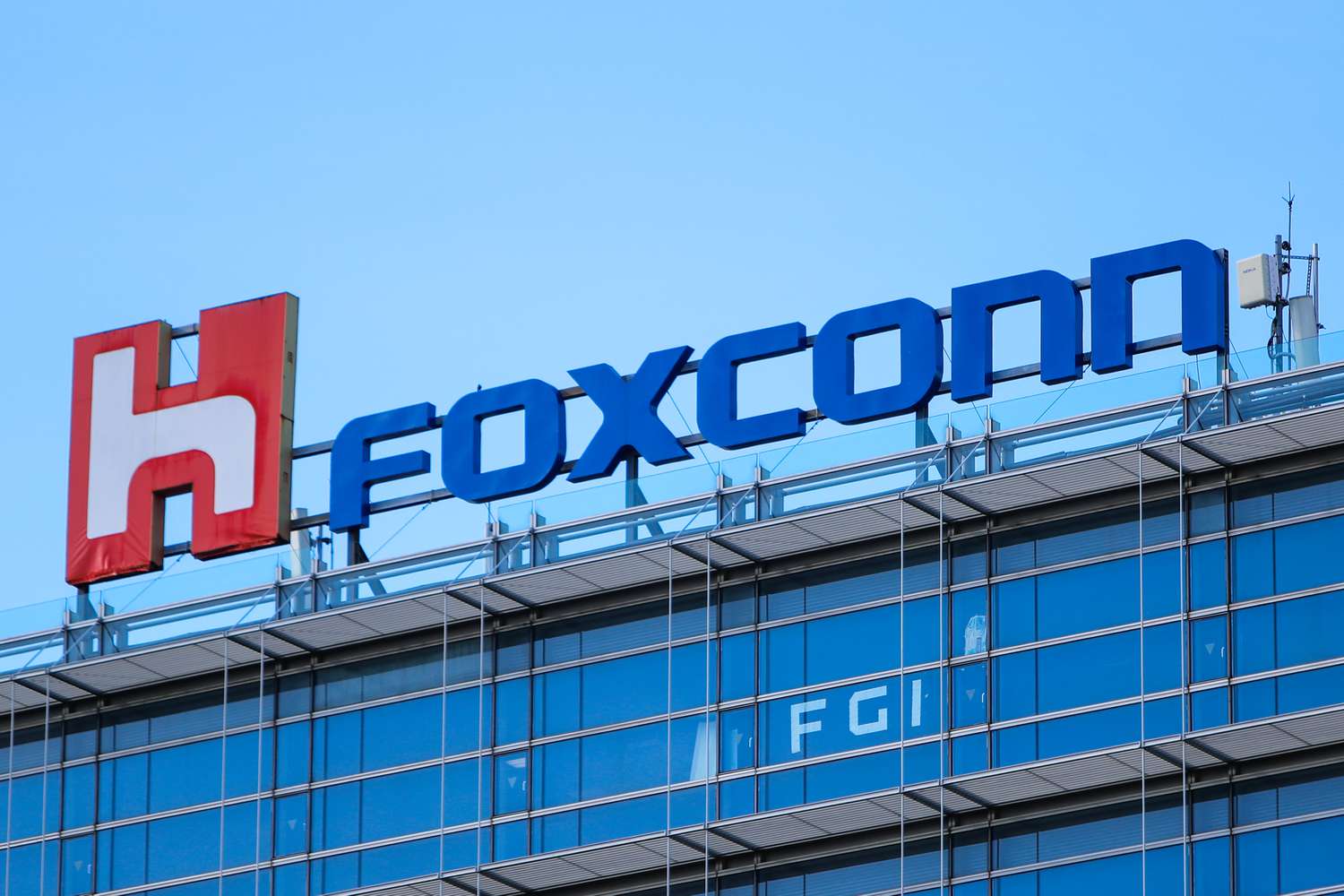 Foxconn, yapay zeka talebiyle üçüncü çeyrekte rekor gelir elde ederek tahminleri aştı