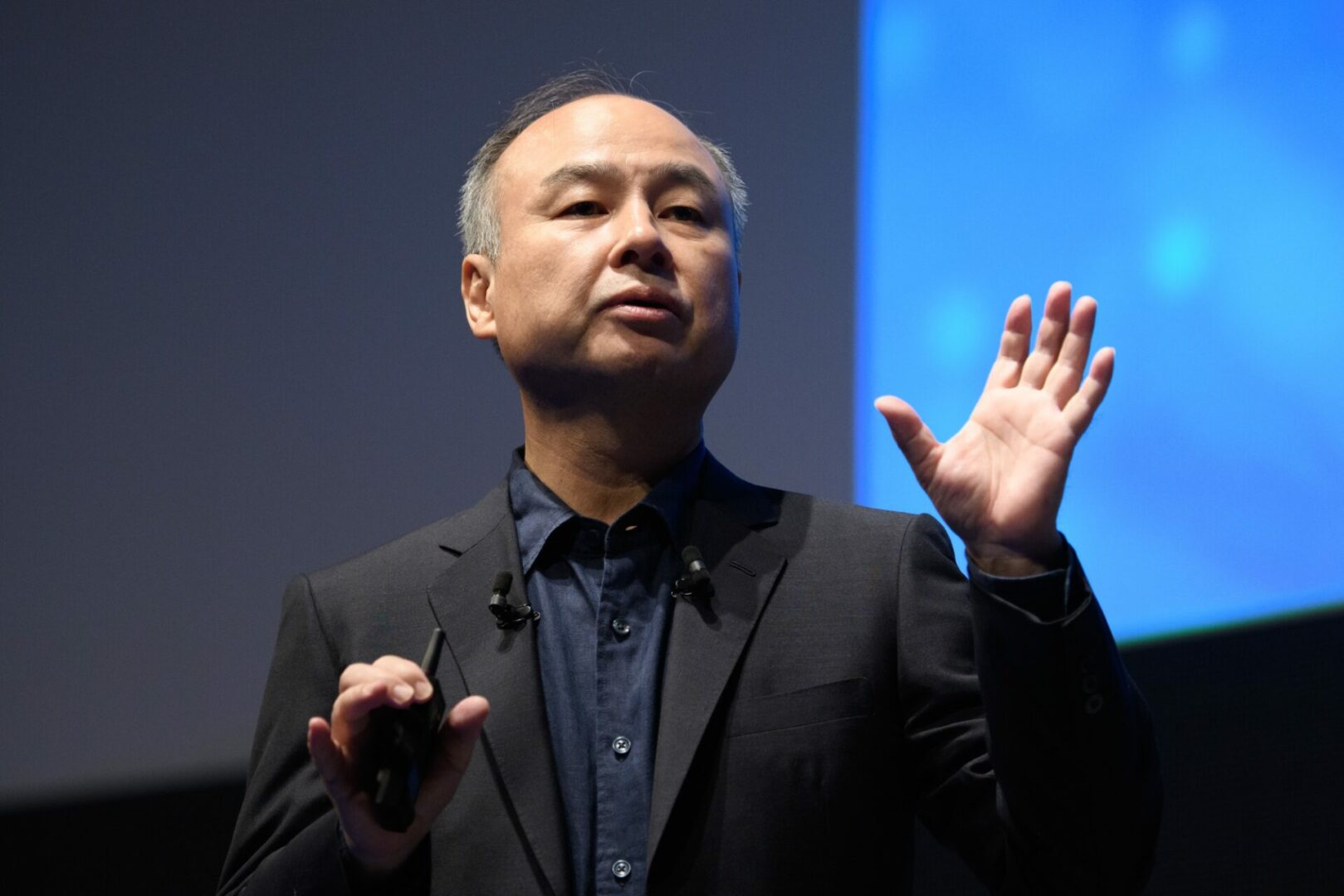 SoftBank'ın Oğlu, 2035'e kadar yapay süper zekanın var olacağını söylüyor