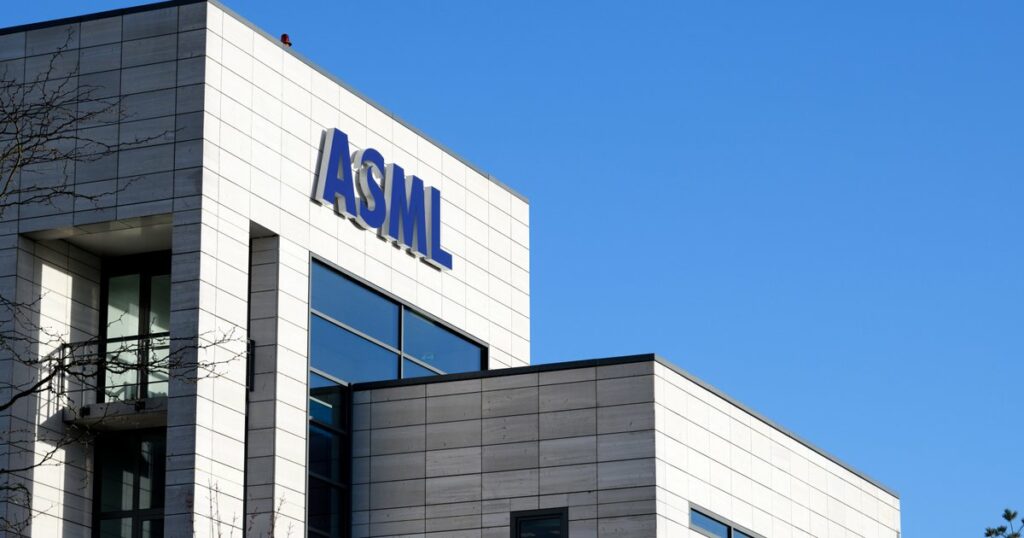 ASML, dünya genelinde yaşanan büyük bir IT kesintisi ile karşı karşıya kaldı