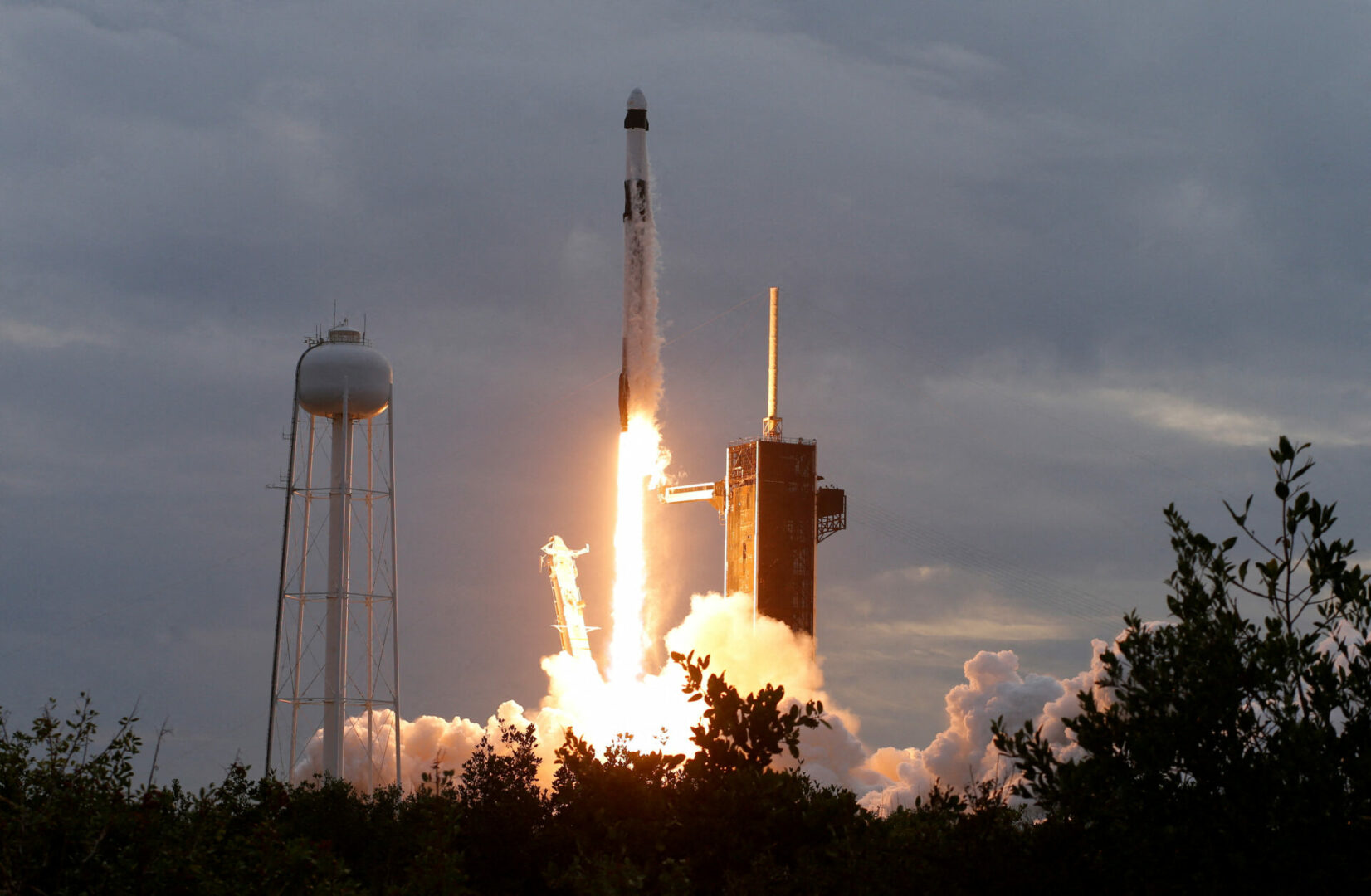 Blue Origin, AST Spacemobile ile New Glenn roket fırlatma anlaşması imzaladı