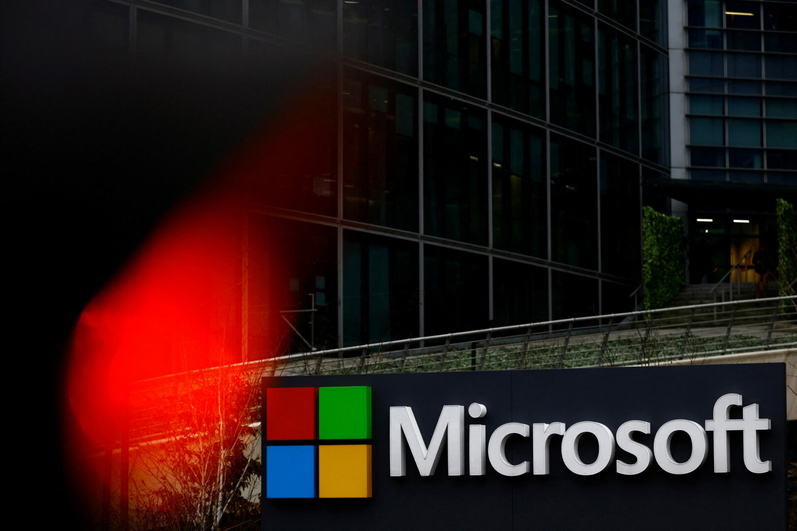 Microsoft, Beklentileri Aşarak Çeyrek Gelirlerini Artırdı