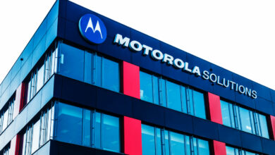 Motorola, istikrarlı talep nedeniyle tam yıl tahminlerini yükseltti