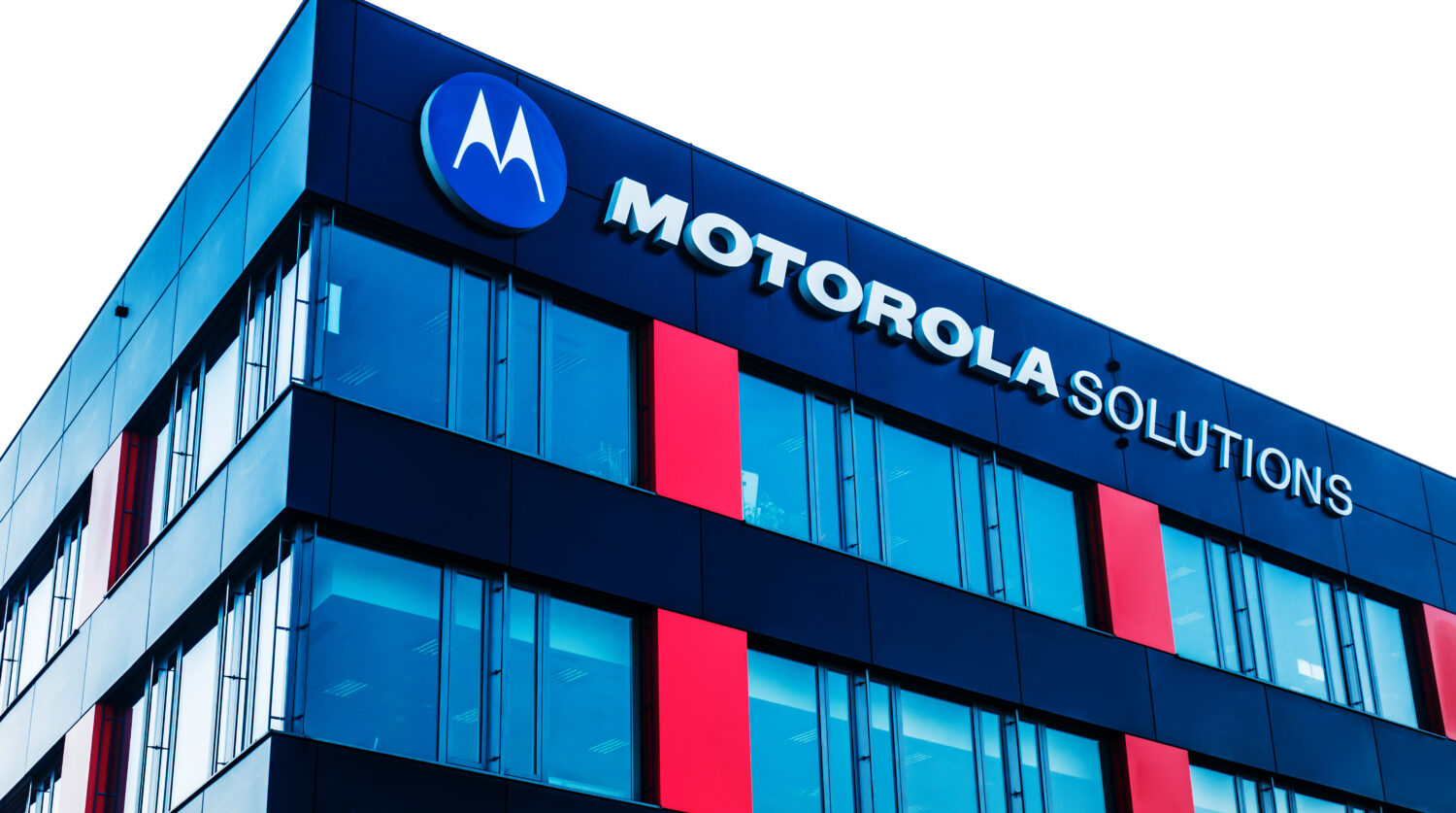 Motorola, istikrarlı talep nedeniyle tam yıl tahminlerini yükseltti